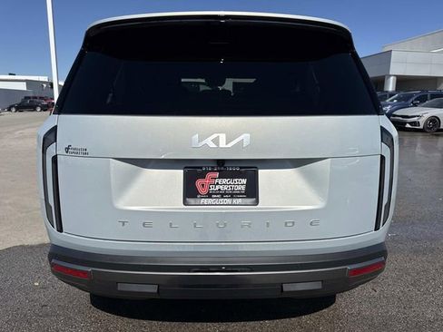 New 2027 Kia Telluride S image 4
