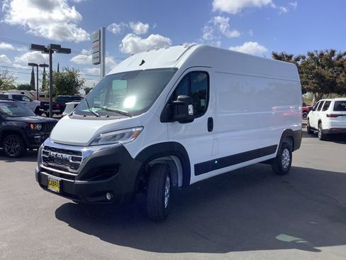 New 2026 RAM ProMaster 2500 w/ Quick Order Package 22G SLT image 5