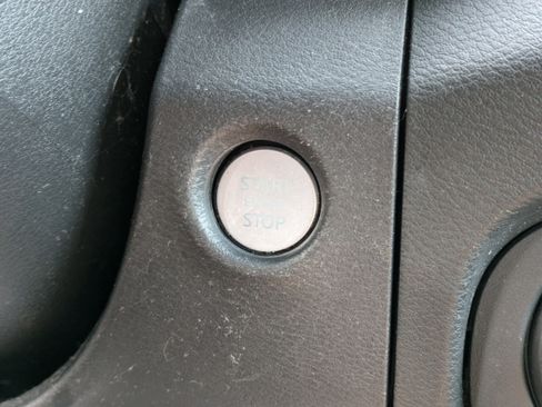 Used 2022 Nissan Frontier SV image 28