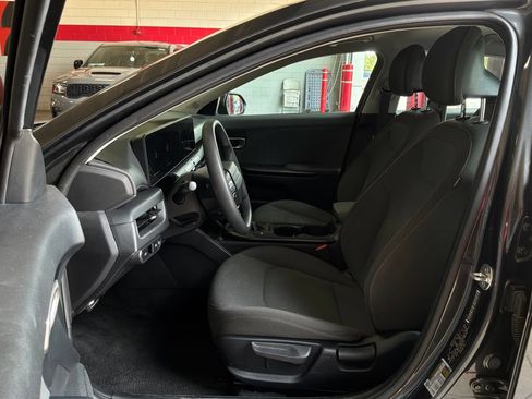 Used 2025 Kia K4 FWD image 10