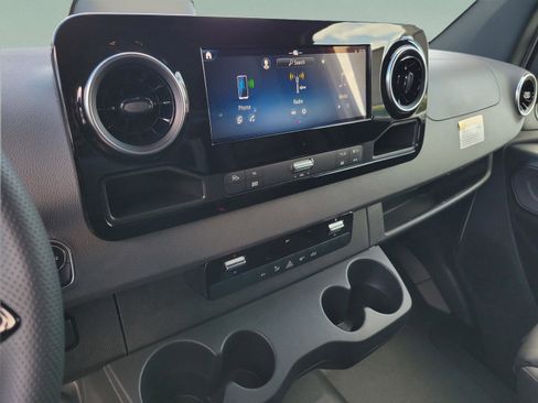 New 2025 Mercedes-Benz Sprinter 2500 image 30