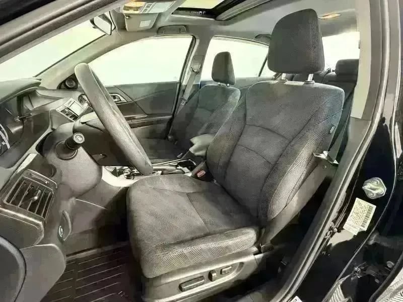 Used 2017 Honda Accord EX image 29