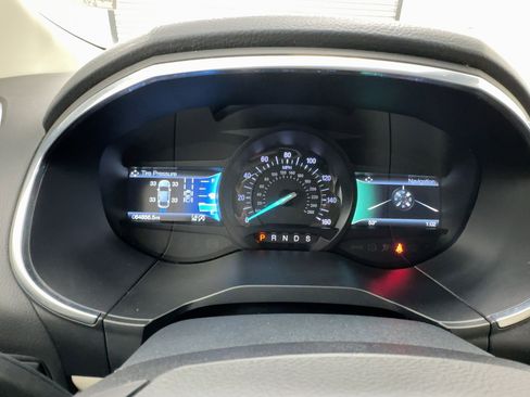 Used 2019 Ford Edge Titanium image 18