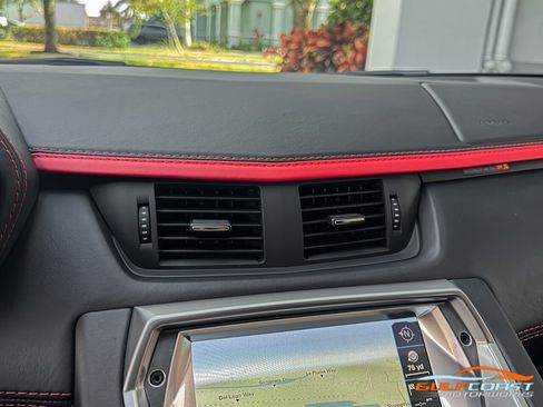 Used 2018 Lamborghini Aventador S image 15