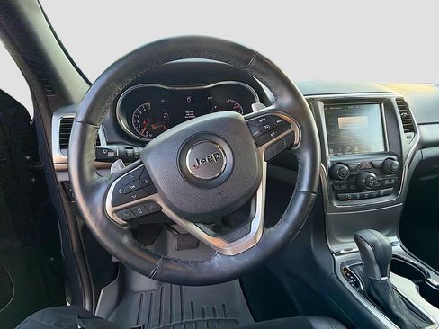 Used 2017 Jeep Grand Cherokee Altitude AWD/4WD image 39