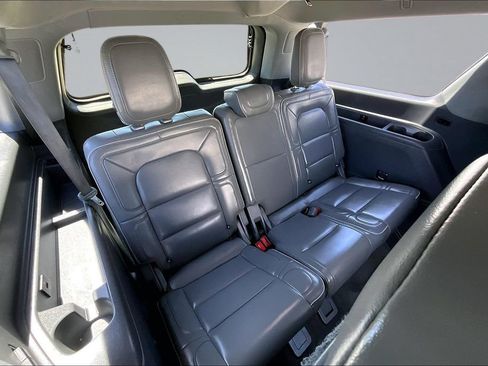 Used 2019 Lincoln Navigator L Reserve AWD/4WD image 21