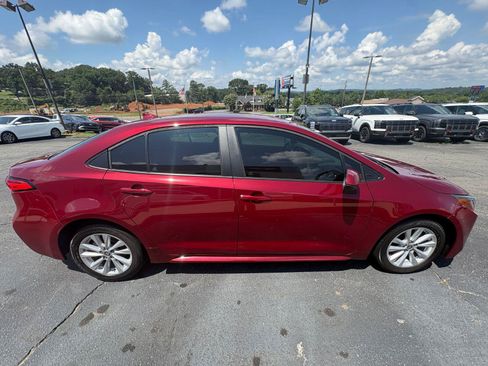 Used 2023 Toyota Corolla LE w/ LE Convenience Package FWD image 5
