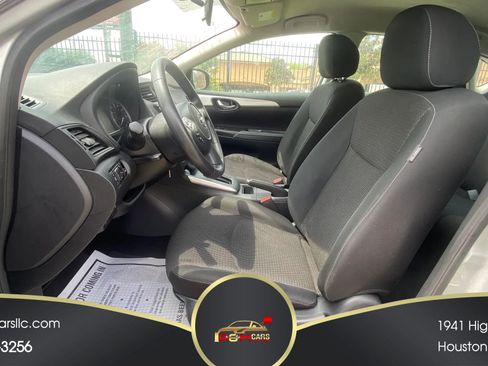 Used 2019 Nissan Sentra S FWD image 8