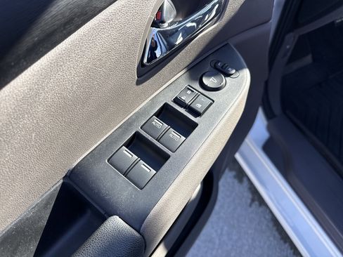 Used 2014 Honda Odyssey Touring Elite image 15