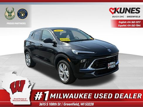 Used 2025 Buick Encore GX Preferred AWD/4WD image 1