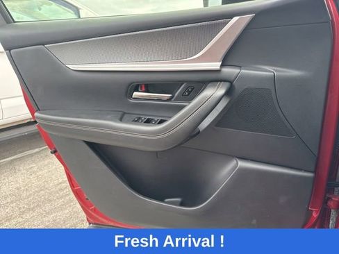 Used 2025 MAZDA CX-70 3.3 Turbo w/ Preferred Package AWD/4WD image 11