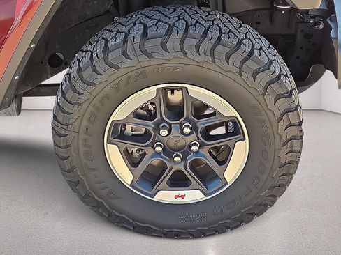 Used 2021 Jeep Wrangler Rubicon AWD/4WD image 11