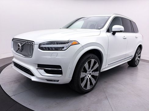 Used 2024 Volvo XC90 B6 Plus w/ Protection Package Premier image 13