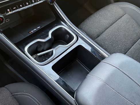 Used 2025 Chevrolet Traverse LT image 21