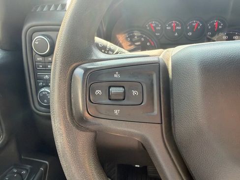 Used 2019 Chevrolet Silverado 1500 Custom w/ Custom Convenience Package AWD/4WD image 29