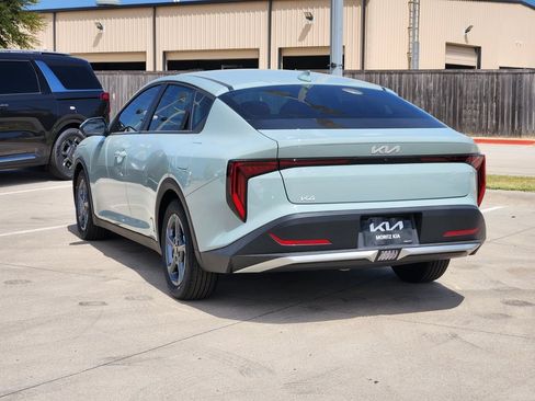 New 2026 Kia K4 FWD image 4