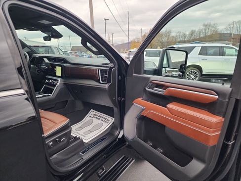 Certified 2024 GMC Sierra 2500 Denali Ultimate image 31