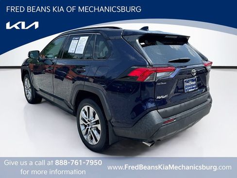 Used 2019 Toyota RAV4 XLE Premium w/ Cold Weather Package AWD/4WD image 5