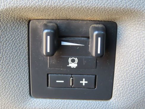 Used 2009 Chevrolet Silverado 3500 W/T RWD image 17