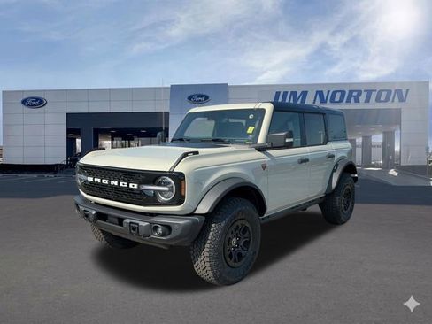 New 2025 Ford Bronco Badlands AWD/4WD image 9