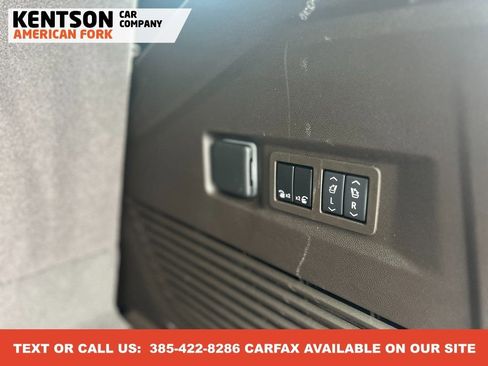 Used 2024 GMC Yukon Denali image 47