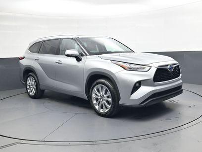 Used 2023 Toyota Highlander Limited