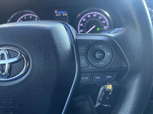Used 2019 Toyota Camry LE image 17