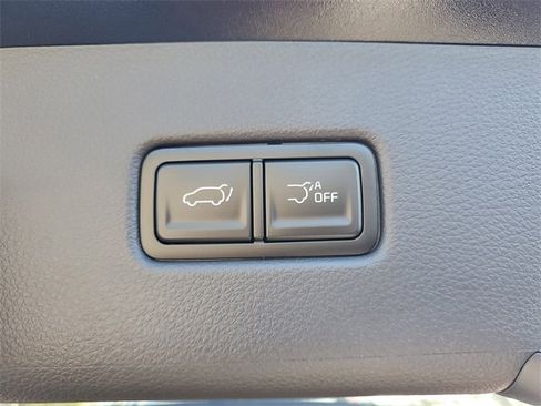 New 2026 Kia Carnival EX image 15