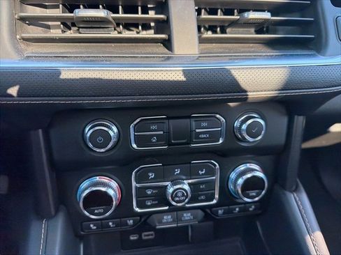 Used 2022 GMC Yukon AT4 image 47