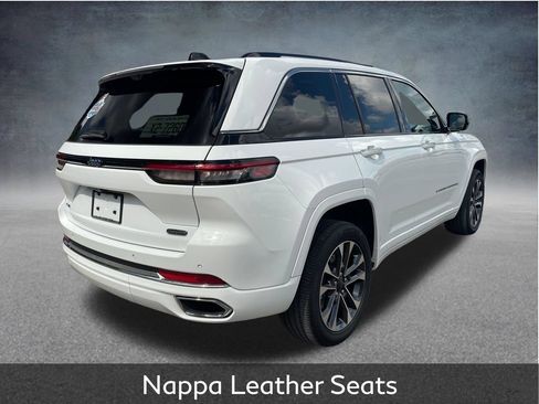 Used 2023 Jeep Grand Cherokee Overland w/ Luxury Tech Group IV AWD/4WD image 8