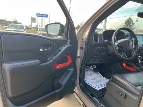 Used 2023 Nissan Frontier PRO-4X w/ Pro-4X Premium Package image 9