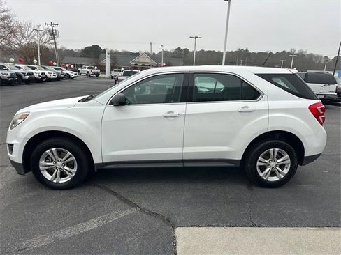 Used 2017 Chevrolet Equinox LS image 6