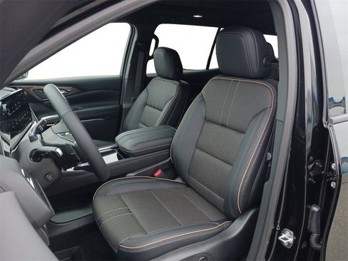 New 2026 Chevrolet Traverse High Country w/ LPO, Floor Liner Package image 26