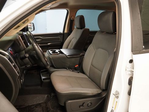 Used 2019 RAM 1500 Big Horn image 3