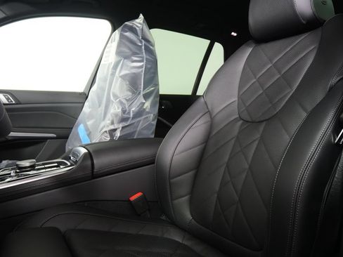 Used 2026 BMW X5 xDrive40i w/ M Sport Package AWD/4WD image 11