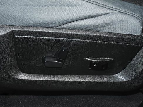 Used 2017 RAM 1500 Big Horn image 38