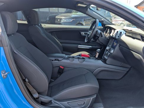 Used 2022 Ford Mustang GT RWD image 6