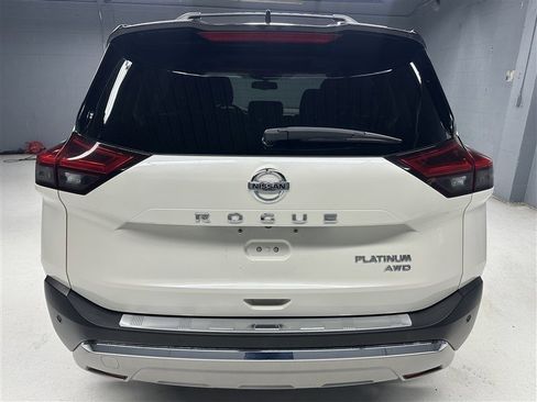 Used 2021 Nissan Rogue Platinum AWD/4WD image 6