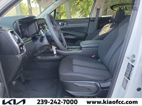 Certified 2023 Kia Sorento LX FWD image 22
