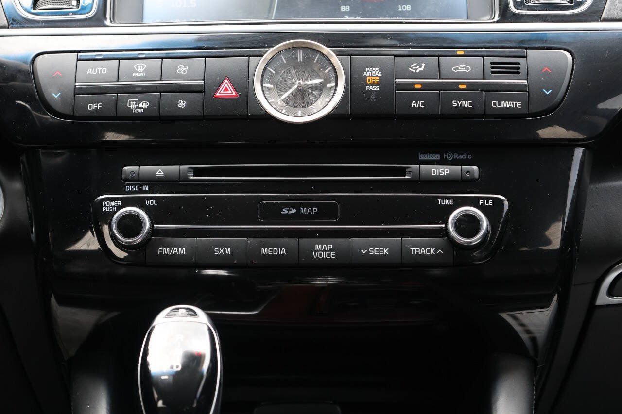 Used 2016 Kia K900 Luxury RWD image 20