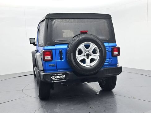 Used 2022 Jeep Wrangler Unlimited Sport AWD/4WD image 6