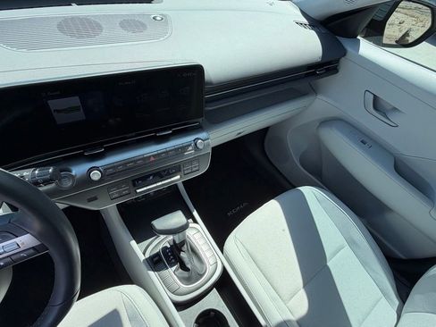 Used 2025 Hyundai Kona SEL FWD image 18