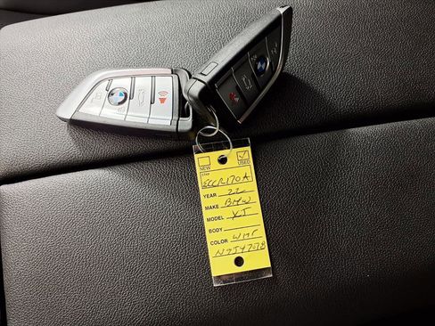 Used 2022 BMW X5 xDrive40i w/ Premium Package image 24