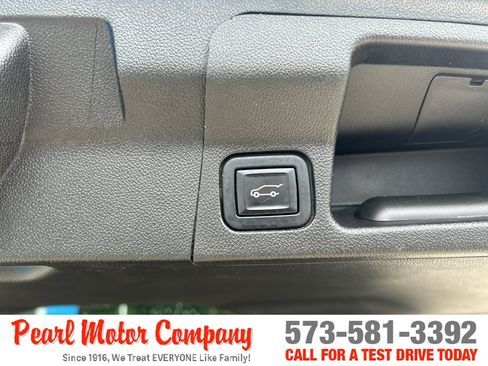 Certified 2022 GMC Acadia Denali w/ Denali Ultimate Package AWD/4WD image 25