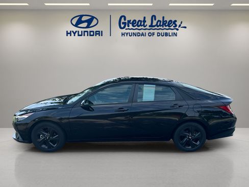 Used 2023 Hyundai Elantra Blue FWD image 2