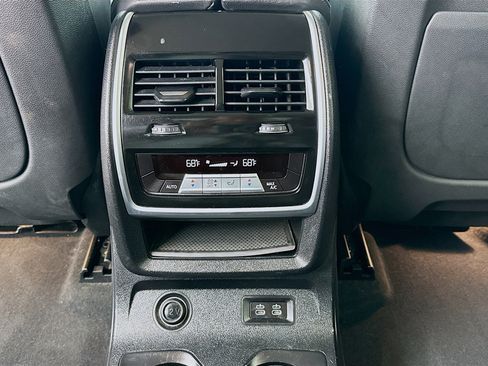 Used 2020 BMW X7 xDrive40i image 17