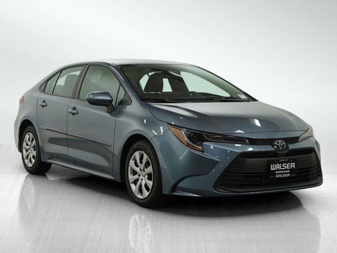 Used 2023 Toyota Corolla LE image 7