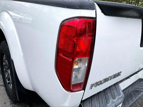 Used 2015 Nissan Frontier PRO-4X AWD/4WD image 29
