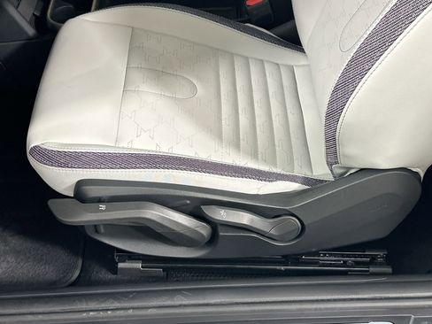 Certified 2025 MINI Cooper 2-Door Hardtop image 20