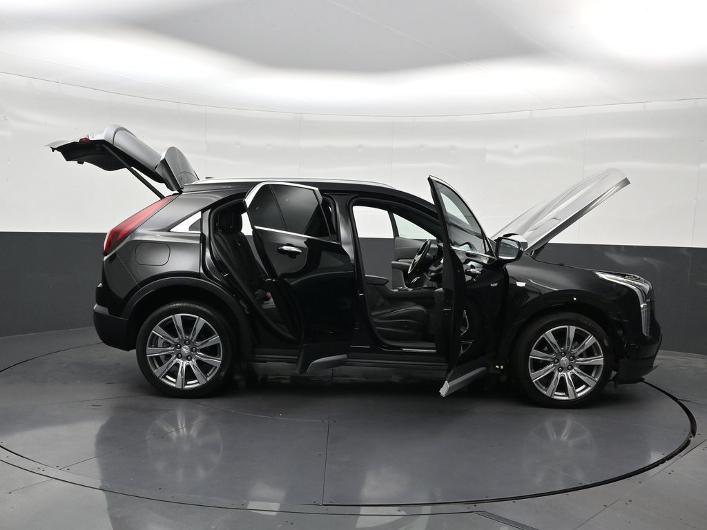 Used 2023 Cadillac XT4 Premium Luxury w/ Driver Assist Package FWD image 32